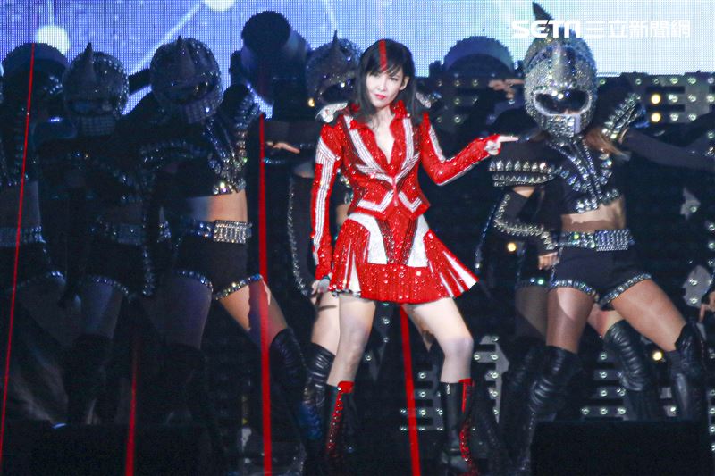 周慧敏「一萬天荒愛未老」出道30周年演唱會 。（圖／記者林士傑攝影）