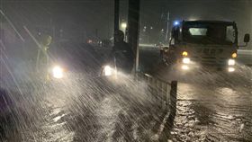 颱風利奇馬登陸浙江颱風利奇馬10日凌晨登陸浙江，多地出現狂風暴雨，多趟航班停飛。（中新社提供）中央社記者繆宗翰北京傳真　108年8月10日