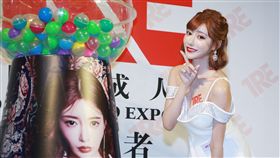 暗黑潮流女王明日花綺羅以JVID代言人身分出席TRE台北國際成人展。（記者邱榮吉/攝影）