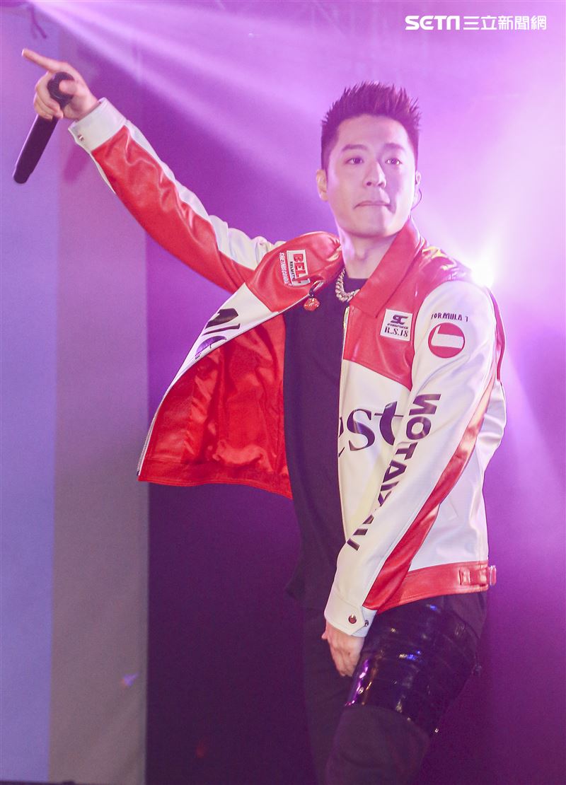 周湯豪台北簽唱會。（圖／記者林士傑攝影）