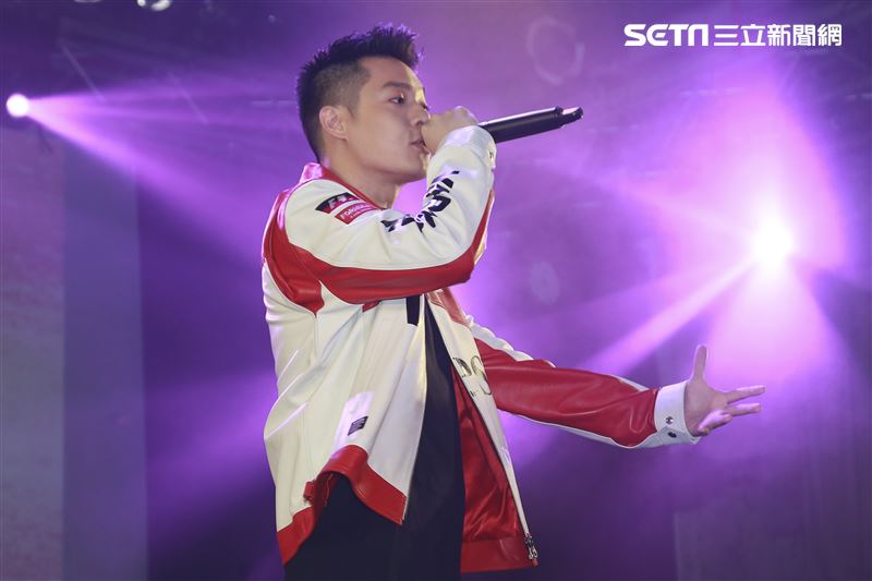 周湯豪台北簽唱會。（圖／記者林士傑攝影）