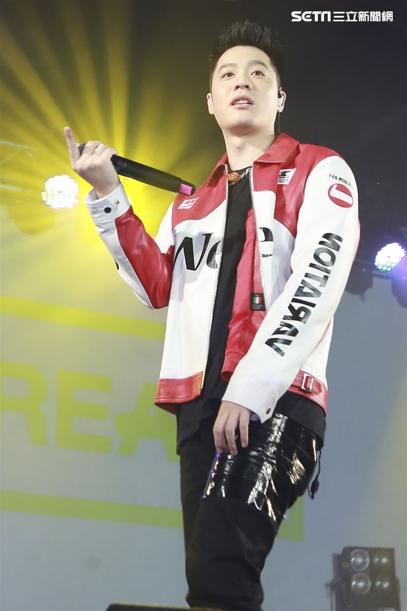 周湯豪台北簽唱會。（圖／記者林士傑攝影）