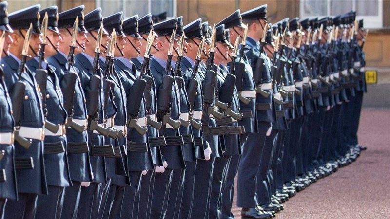 百年首見！英國皇家空軍將准許留鬍鬚