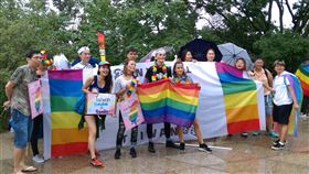 捷克,布拉格,同志大遊行,同性婚姻合法化,台灣,組團參加(圖/駐捷克代表處提供)中央社