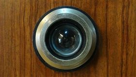 貓眼,喇叭鎖,門外,鬼月(翻攝自Pixabay)