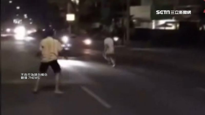 醉男「肉身撲車」　騎士衰被踢飛