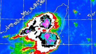 勝梅雨季　吳德榮：中南部逾十天豪雨