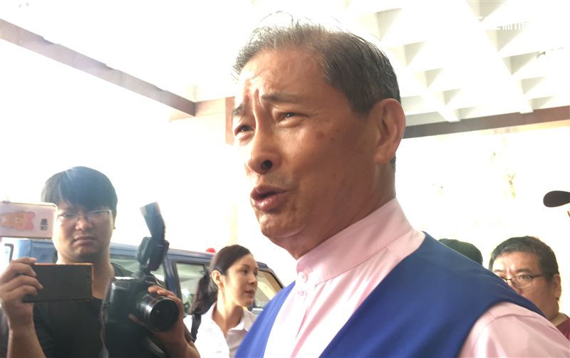 白狼為這「光榮坐牢」！網怒：送中吧