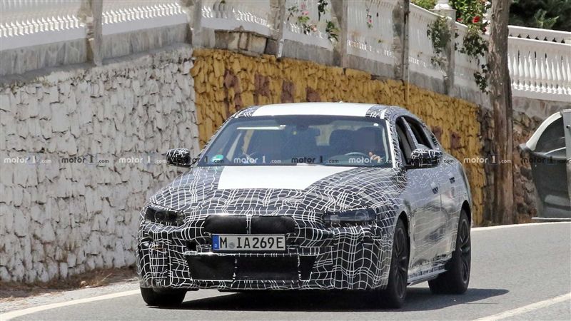 BMW純電轎跑道路實測　後年將上市