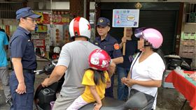 新北市,新北市警局,揹巾,幼童,機車,搭載