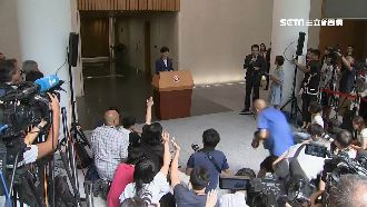 林鄭記者會鬼打牆！記者提問跳針拒答