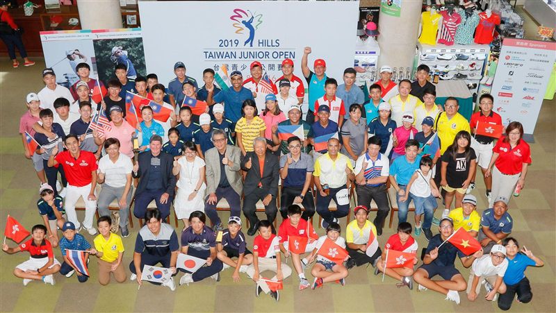 高球／台灣青少年公開賽　東華開幕