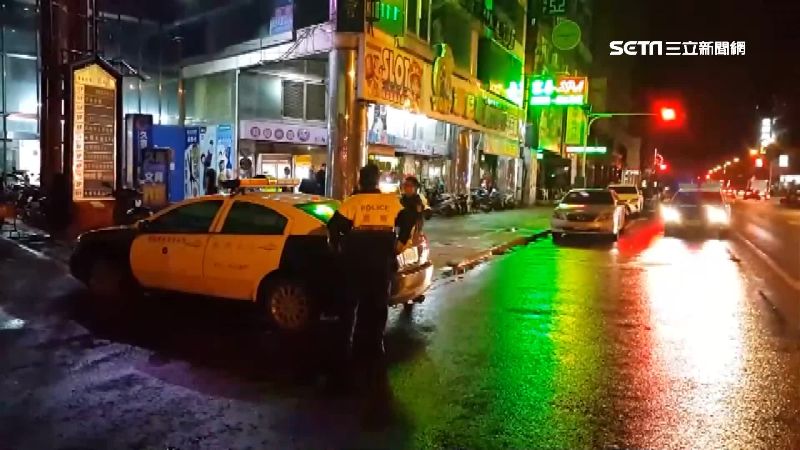高雄街頭喋血！男遭追砍磚砸頭倒血泊