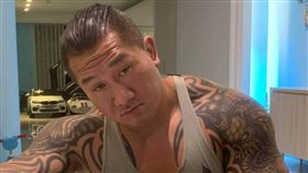 不是林志成！館長遇勁敵超崩潰：我快要吐血了，圖／翻攝自飆捍臉書