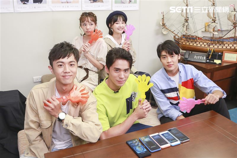 許少瑜、陳甯亞、顏邦智、林子珊、黃梓維《女孩要幹嘛第二季》宣傳安安大明星。（圖／記者林士傑攝影）