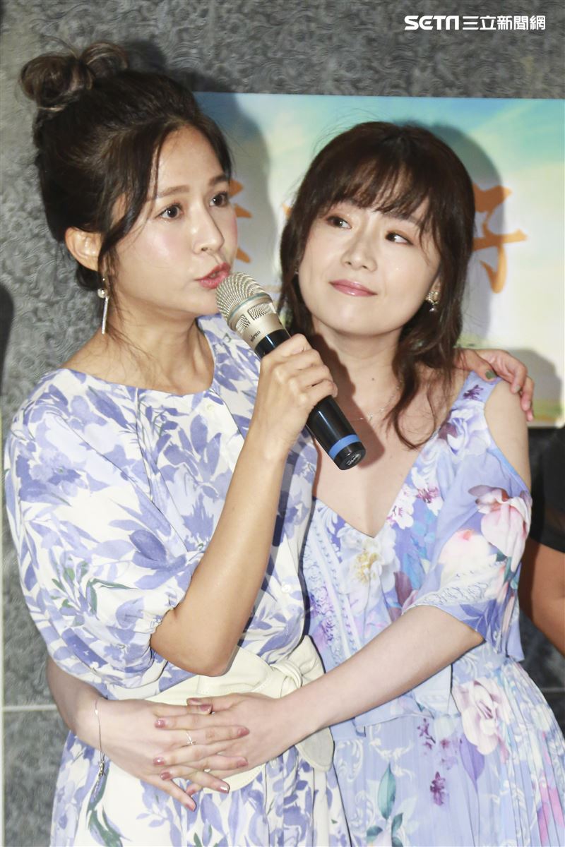 台灣好戲《天之蕉子》殺青酒，吳怡霈、楊小黎。（圖／記者林士傑攝影）