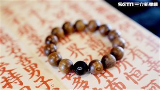 女戴10年佛珠未摘　變胖嵌入肉裡手腕爛掉