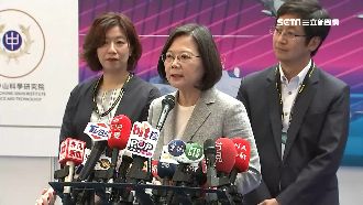 小英民調大勝韓！粉絲喊：不能沒有妳