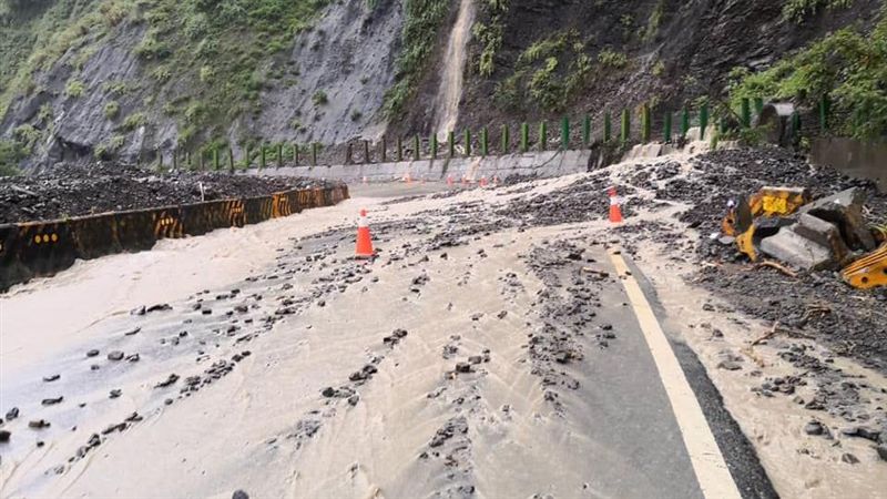 豪雨炸高雄！六龜茂林等6區今停班課
