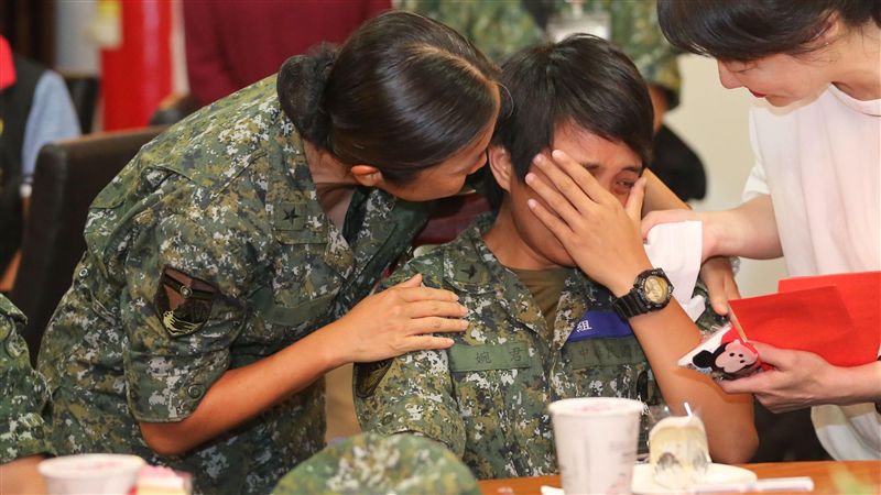林智堅赴馬祖勞軍　竟逼哭鐵漢國軍…