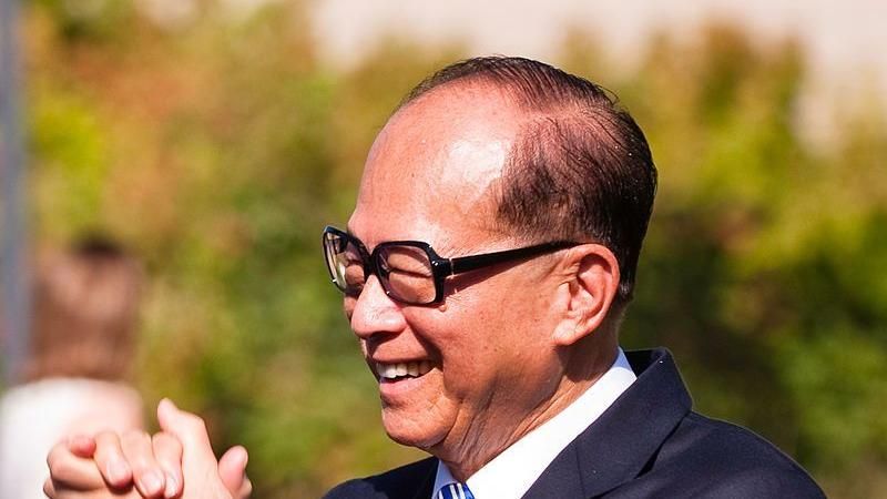 李嘉誠出擊了？強勢向中國國企逼債