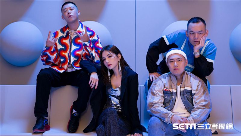 玖壹壹邀S.H.E的「她」合唱蹦蹦