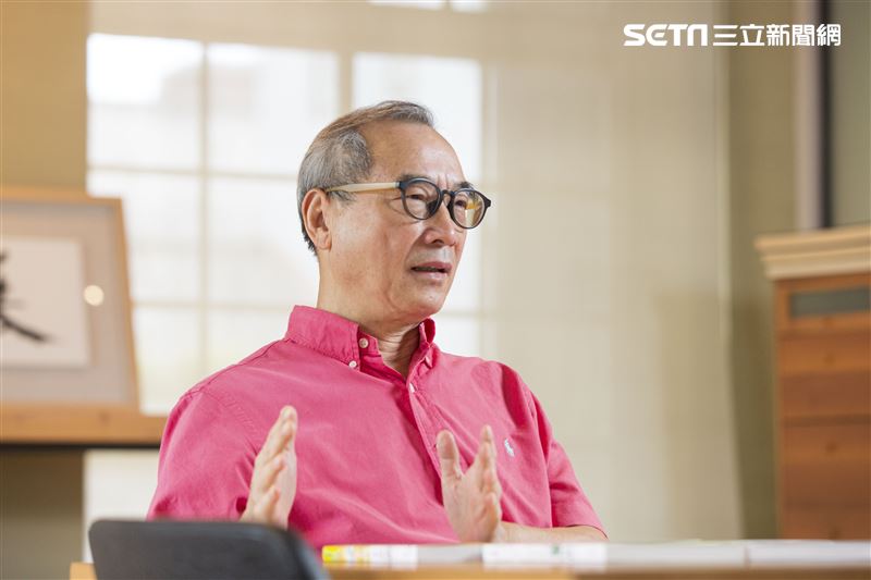 遠流出版社王榮文董事長接受三立新聞網專訪。（圖／記者林士傑攝影）