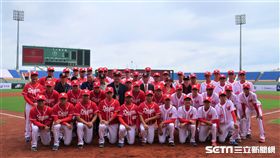 味全龍斗六開訓。（圖／記者王怡翔攝影)