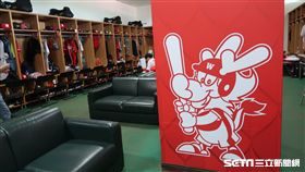 ▲味全龍翻新斗六棒球場設施。（圖／記者王怡翔攝影)