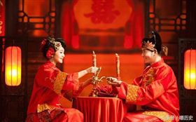 洞房八件套,閨房,情趣,性愛。(圖/翻攝自每日頭條)