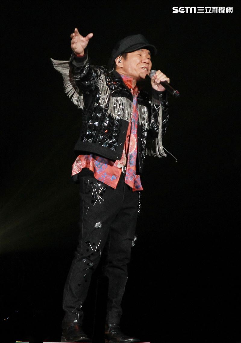 趙傳「老男孩30周年演唱會」台北小巨蛋開唱。（記者邱榮吉/攝影）