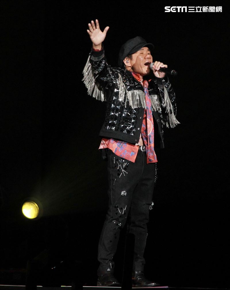 趙傳「老男孩30周年演唱會」台北小巨蛋開唱。（記者邱榮吉/攝影）