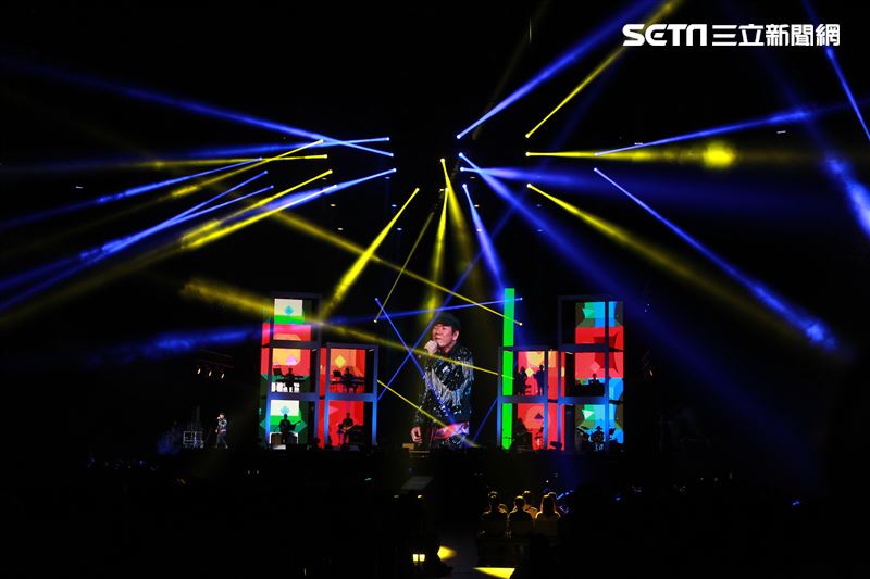 趙傳「老男孩30周年演唱會」台北小巨蛋開唱。（記者邱榮吉/攝影）
