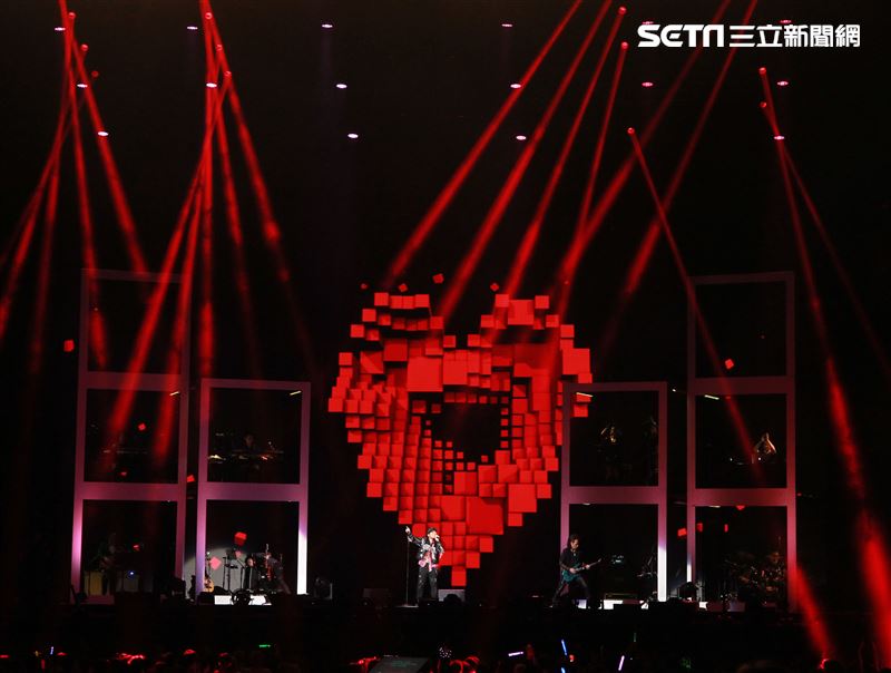 趙傳「老男孩30周年演唱會」台北小巨蛋開唱。（記者邱榮吉/攝影）
