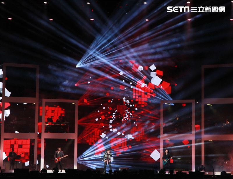 趙傳「老男孩30周年演唱會」台北小巨蛋開唱。（記者邱榮吉/攝影）