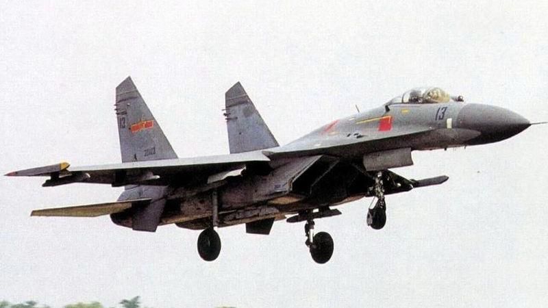 日媒曝中國軍機疑以護衛艦作訓練目標