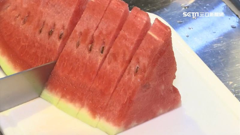 2包659！西門町水果攤亂象　商業處出手了