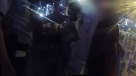 未成年,襲警,免責,打架,談判,衝突,大陸,四川,反抗,集結,妨礙公務,刑罰　圖／翻攝自微博