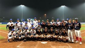 中華隊賽後與香港隊大合照。（圖／棒協提供）