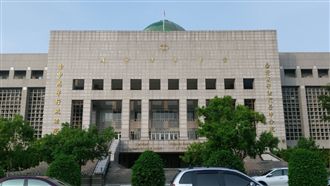 偷吃未成年女店員還產子！戶籍謄本藏真相