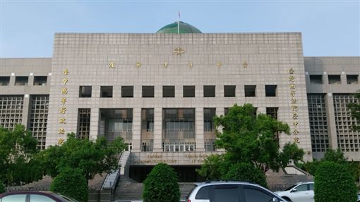 偷吃未成年女店員還產子！戶籍謄本藏真相