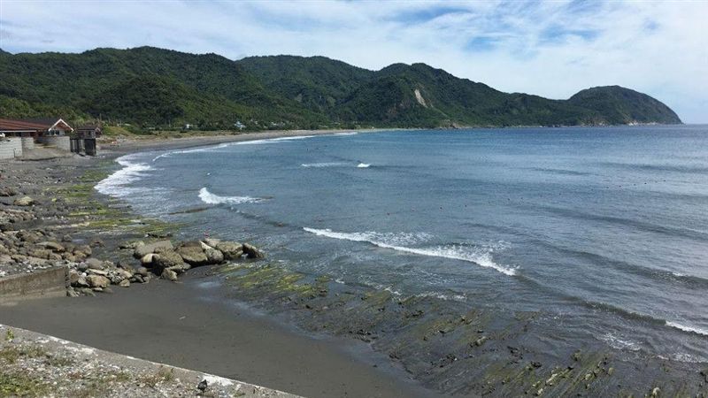 戲水遇黑旗怨靈索命　急燒壓轎金救命