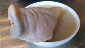 130元任你配！小吃攤老闆竟端豬鼻