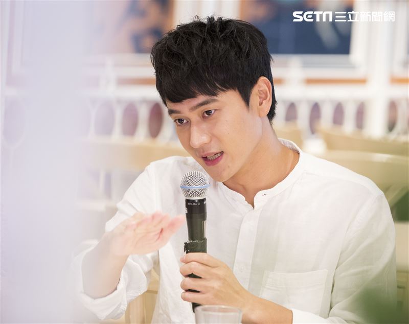 《致親愛的孤獨者》主演劉冠廷接受三立新聞網專訪。（圖／記者林士傑攝影）