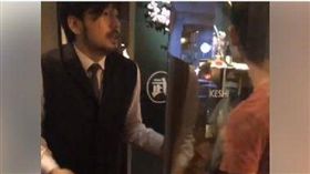 手機,餐廳,客人,店家,嗆聲。（圖／翻攝自爆料公社）
