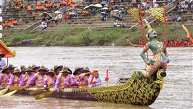 20190802 Phichit Long Boat-1.jpg