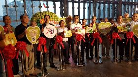 新北推小農電舖直銷站　集結歷屆文旦冠