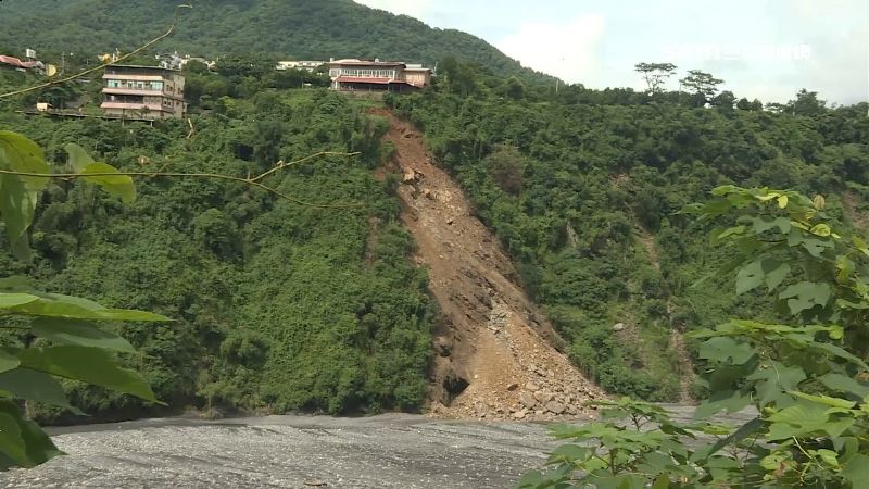 雨彈沖刷邊坡　三地門景觀餐廳恐崩落