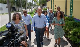  華盛頓州州長英斯利（Jay Inslee）。（圖／翻攝自Jay Inslee Twitter）