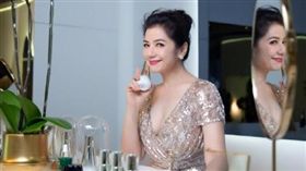 鍾楚紅超凍齡外貌保養得宜。（圖／翻攝自鍾楚紅微博）